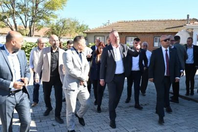 "Masa başı belediyeciliği yapmıyoruz, her gün sahadayız"