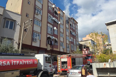 Bursa'da 6 katlı apartmanda yangın paniği