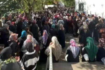 Gemlik’te sahnede hayatını kaybeden sanatçı Giresun’da defnedildi