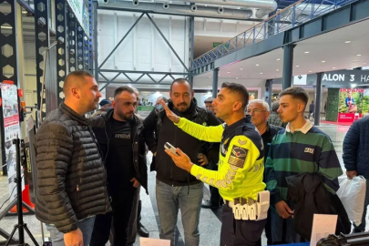 Bursa Tarım Fuarı'nda jandarmadan traktör sürücülerine eğitim