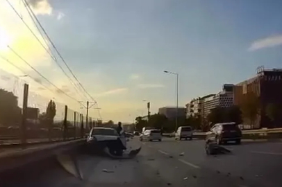 Bursa’da zincirleme kaza: Motosikletli ölümden döndü