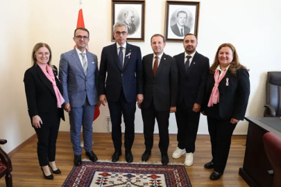 Bursa Kanser Derneği’nden Bakan Memişoğlu’na ziyaret