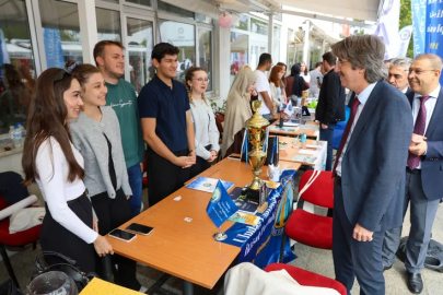 BUÜ’de yeni öğrencilere rehberlik: Oryantasyon günleri başladı