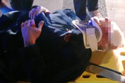 Bursa'da kırmızı ışıkta geçen motosikletli yaşlı adama çarptı