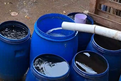 Bursa'da yağmur suyunu varillere biriktirerek tasarruf ediyor