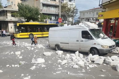 Bursa’da lodos etkili oldu: Çatılardan tuğlalar uçtu