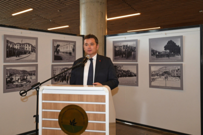 Osmangazi’de ‘Cumhuriyet ve Bursa’ fotoğraf sergisi açıldı