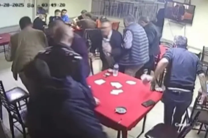 İnegöl’de deprem panikleri kamerada: Oyuncular masayı bırakıp kaçtı