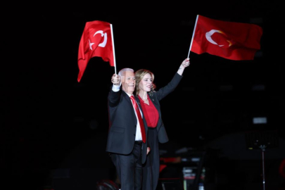 Bursa'da onbinlerce kişi Cumhuriyet coşkusuna ortak oldu