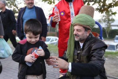 Gürsu'da Başkan Işık Evliya Çelebi oldu su dağıttı