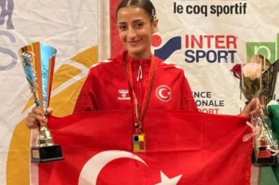 Bursa Büyükşehir Belediyesporlu Nazmiye Ak dünya üçüncüsü