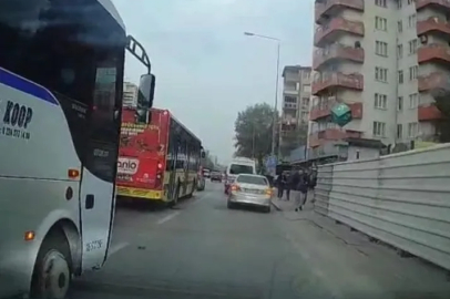 Bursa'da trafikte yol verme tartışması kamerada