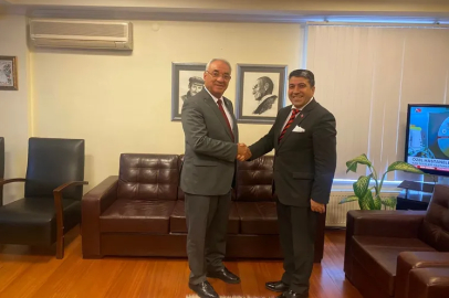 DSP Bursa'da Bayrak Mehmet Seskır’a teslim edildi