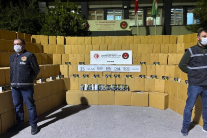 Gümrük ekipleri 274 milyon TL’lik makaron ele geçirdi