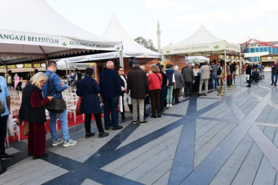 Osmangazi Kitap Fuarı 8’inci gününde de doldu taştı