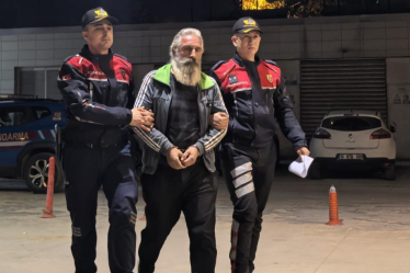 Bursa'da pazarda uyuşturucu satarken yakalandı