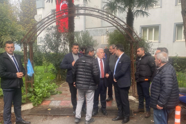 Başkan Bozbey'den şehit binbaşının ailesine taziye ziyareti