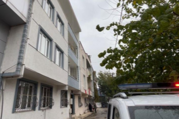 Bursa'da camdan düşen şahıs ağır yaralandı