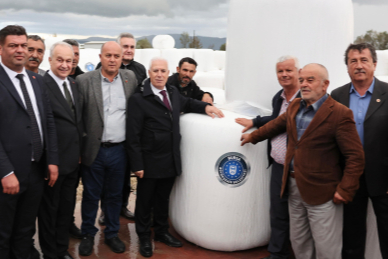 Bursalı çiftçilere silaj paketleme desteği