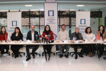 Mimarlar Odası, Düzce Depremi'nde hayatını kaybedenleri andı