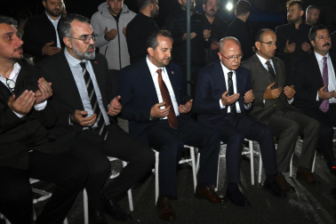 AK Parti Bursa'da şehit ailesini ziyaret etti