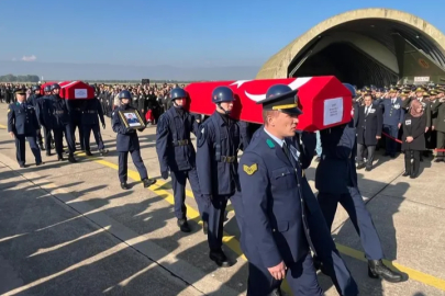 Bursalı şehitler Yenişehir Havalimanı'na getirildi