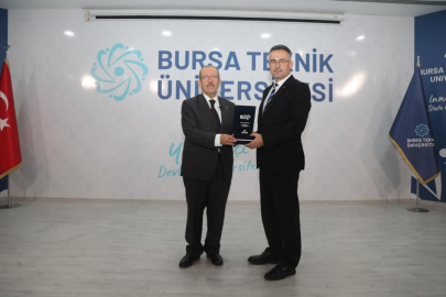 Dr. Ahmet Özkul; "Hayatın içinde olun iz bırakın"