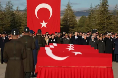 Şehit olan 20 asker için tören düzenlendi