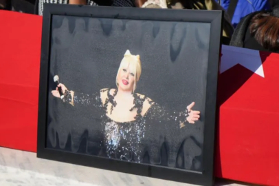 Ünlü sanatçı Muazzez Abacı son yolculuğuna uğurlandı