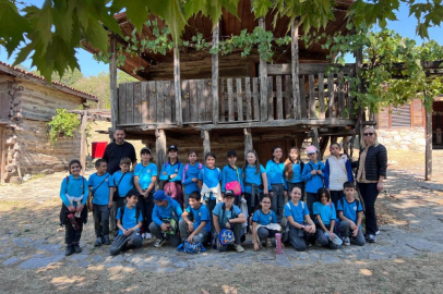 Öğrenciler, Arkeopark'ta arkeolojiyi tanıyor