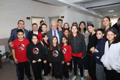 Başkan Şadi Özdemir: "Geleceği kuran öğretmenlerdir"