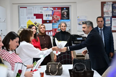 Başkan Yılmaz: "Öğretmenler, bizim kahramanlarımızdır"