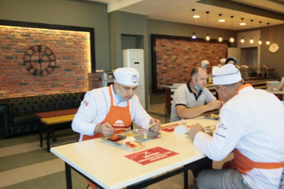 Endüstriyel yemekte ucuzluk yarışı, toplum sağlığını tehdit ediyor