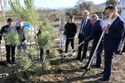 İnegöl'de 32 fidan toprakla buluştu