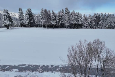 Uludağ'da kar kalınlığı 6 santimetreye geriledi