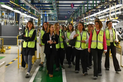 Kadının Güçlenmesi Bursa Platformu üyeleri, Oyak Renault'da buluştu