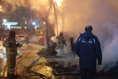 Osmangazi'de gece saatlerinde yangın paniği: 1 yaralı
