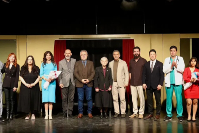 Gemlik’in gelenekselleşen Tiyatro Festivali başladı