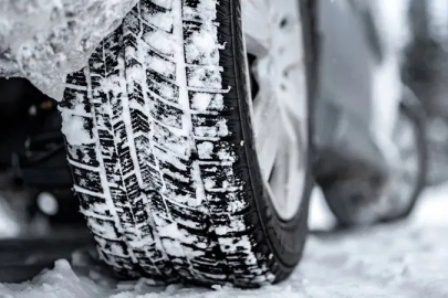 Kar yağdı, kış lastiği telaşı başladı