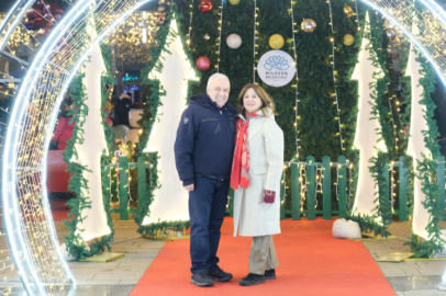 Nilüferliler 2026’yı Cumhuriyet Meydanı’nda karşıladı