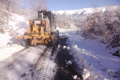 Büyükşehir ekiplerinden kar mesaisi