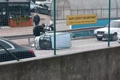 Bursa'da şiddetli rüzgar aracı böyle devirdi