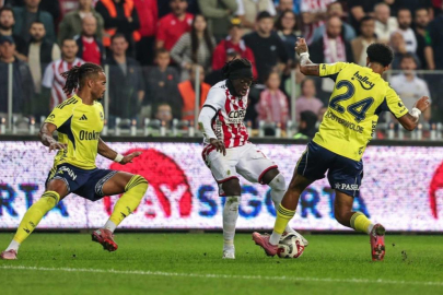 Fenerbahçe, Turkcell Süper Kupa yarı finalinde Samsunspor ile karşılaşacak