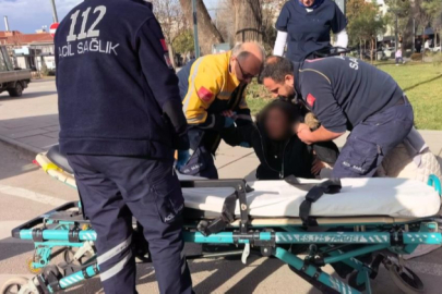 Bursa'da yaya geçidinden geçen 2 kadına otomobil çarptı