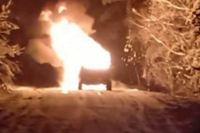 Bursa'da alev alev yanan cip hurdaya döndü