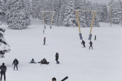Uludağ'da kar kalınlığı 95 santimetreye ulaştı