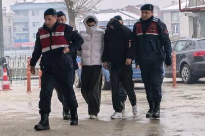 Bursa'da mahalleyi internetsiz bırakan hırsızlar yakalandı