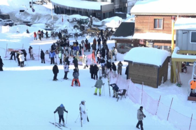 Uludağ rengarenk, resmen 15 tatili akını...