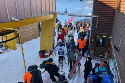 Uludağ'da sömestr ve hafta sonu yoğunluğu birleşti