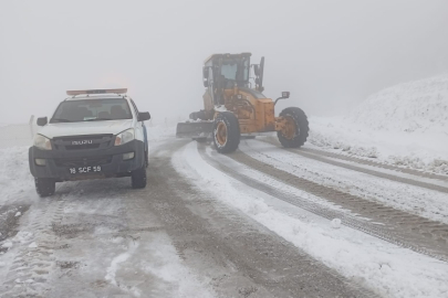 Büyükşehir'in karla mücadelesi sürüyor